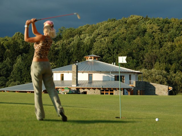 golf Ropice